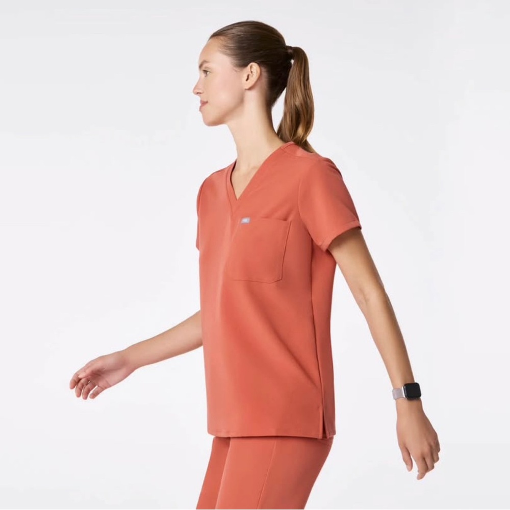 Figs Women's spiced cider Jogger Scrub Set - Spiced cider size small and XS - Picture 6 of 10